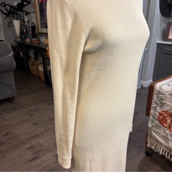 Elegant Cream Turtleneck Dress - Picture 3 of 8